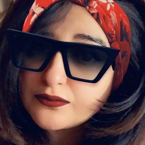 Meet your Posher, Sabrina